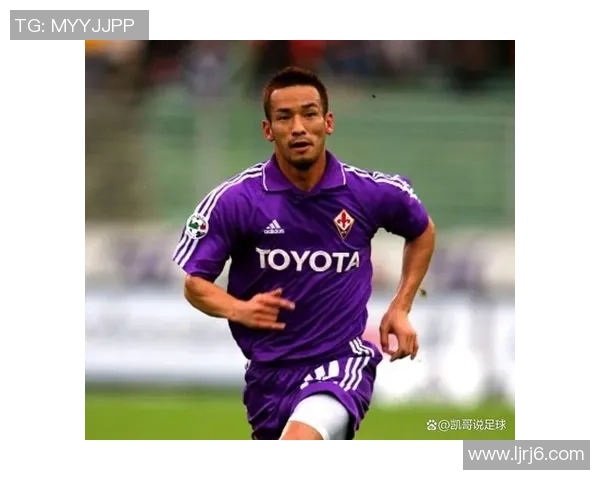 退役足球球星辉煌进球瞬间回顾展现绿茵场永恒传奇风采 退役足球球星辉煌进球瞬间回顾展现绿茵场永恒传奇风采