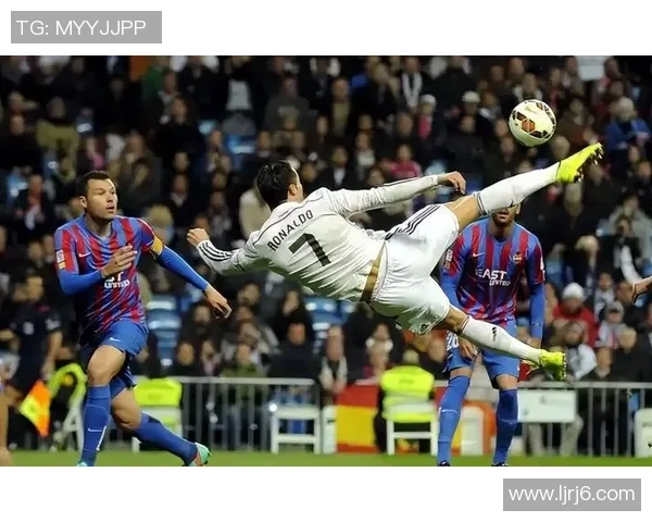 顶级球星全方位足球训练揭秘助你快速提升技战术与身体素质